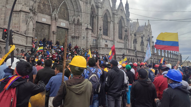 Indígenas de Ecuador aceptan reunirse con el gobierno de su país tras 15 días de protestas