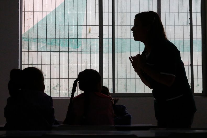 padres consiguen anular expulsion de alumno con tea  colegio no cumplio normativa.jpg