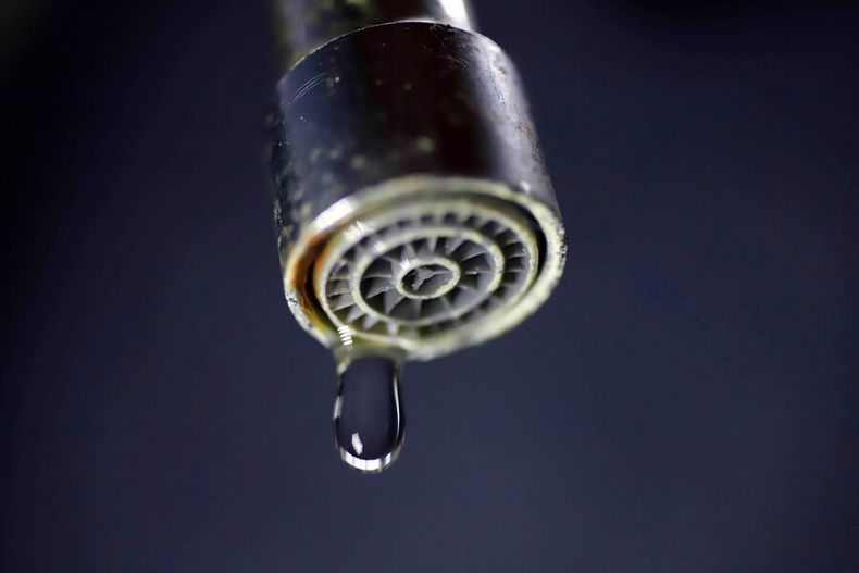 4752 agua.jpg