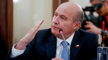 Ministro Jorge Quiroz sigue explicando el polémico oficio que propone recortes en alimentación de escolares vulnerables - Agencia Uno