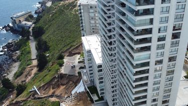 Ingeniero y situación en campo dunar de Concón: Habitar esos edificios es extremadamente peligroso