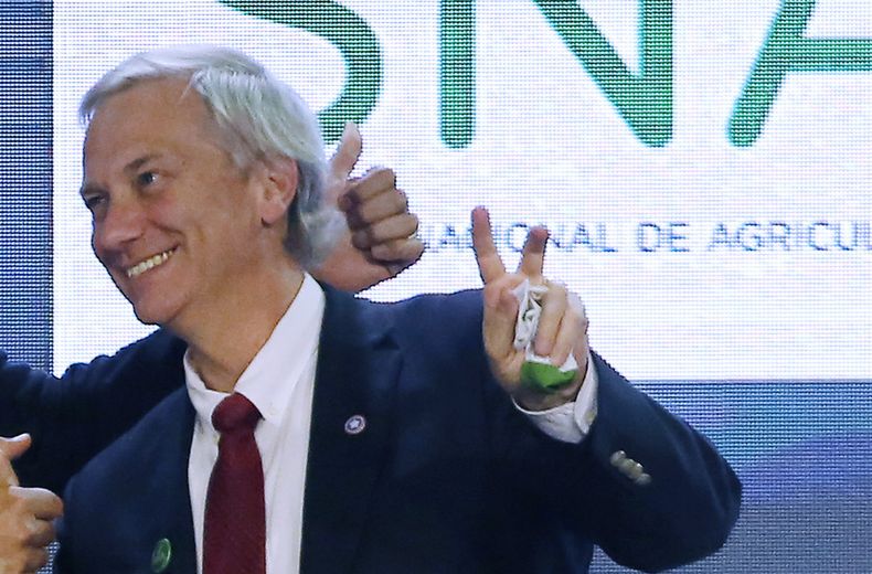 A_UNO_1319109.jpg