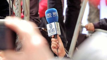 REDES| #FuerzaHuelgaBioBio: Trabajadores de Radio Bío Bío reciben amplio respaldo en su quinto día de huelga
