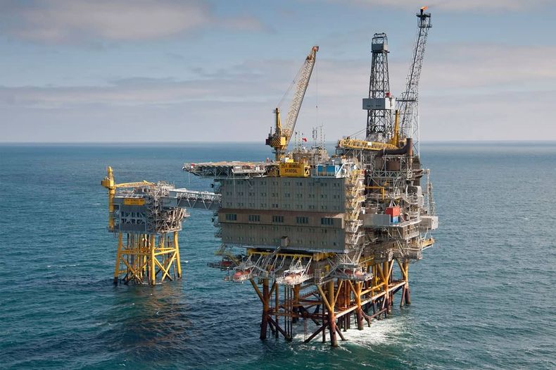 compania petrolera.jpg