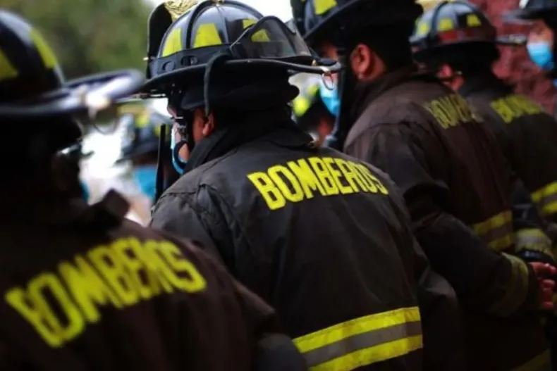 bombero expulsado acuso de corruptos a sus superiores en rrss institucion pidio borrar publicaciones y suprema rechazo.webp