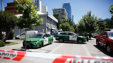 Recibe sólo $500 de pensión y pide su dinero de AFP: La historia del hombre que tomó rehén a cajera