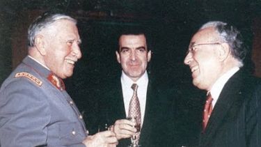 El Desconcierto | Pinochet Frei Ruiz Tagle y Perez Yoma en 1997.jpg