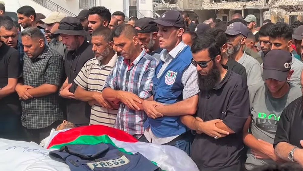 Académicos de la Facultad de Comunicación U. de Chile protestan ante genocidio y atentado a la prensa de Israel