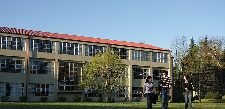 universidad austral.jpg