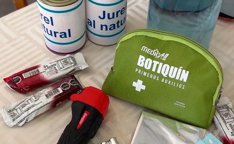 30905 kit de emergencias listo.webp
