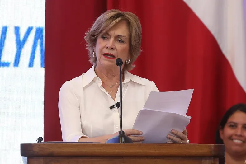 10720 a uno 1630310.webp