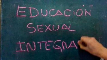 Atención: Curso de educación sexual online de la U. de Chile se encuentra abierto a todo público