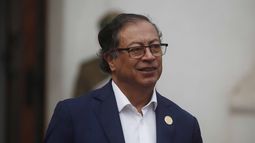 Gustavo Petro insiste en opinar sobre caso Jadue: Siempre he luchado contra lo injusto