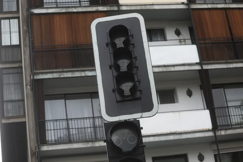 24802 cortes de luz en santiago este lunes 27 de octubre.webp
