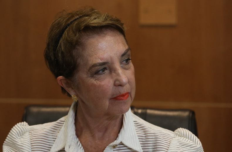 Gloria Hutt.jpg