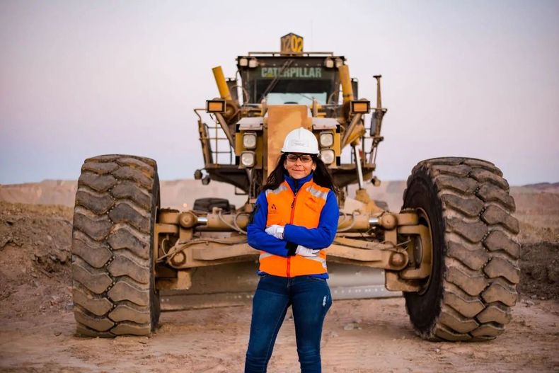 Un seminario reunió a académicas e industria para analizar cómo el liderazgo femenino impulsa la innovación y sostenibilidad en la minería chilena.