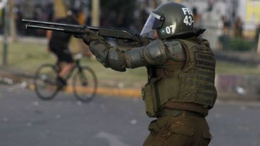 Funcionarios de FF.EE de Carabineros certificados en uso de escopeta antidisturbios recibirán re-entrenamiento