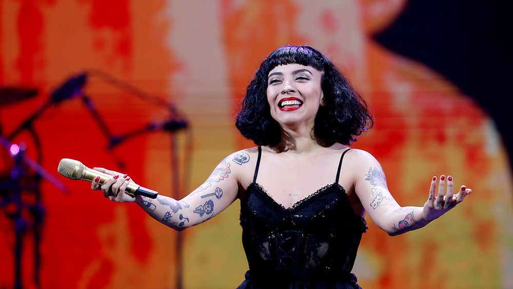 Mon Laferte hace historia y es la primera chilena en la portada de revista Rolling Stone