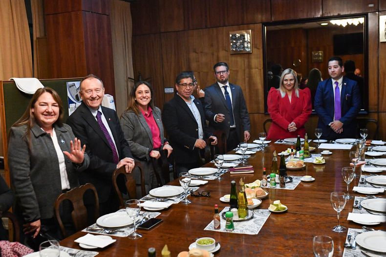 PDG se reunió con el gobierno de José Antonio Kast - Agencia Uno