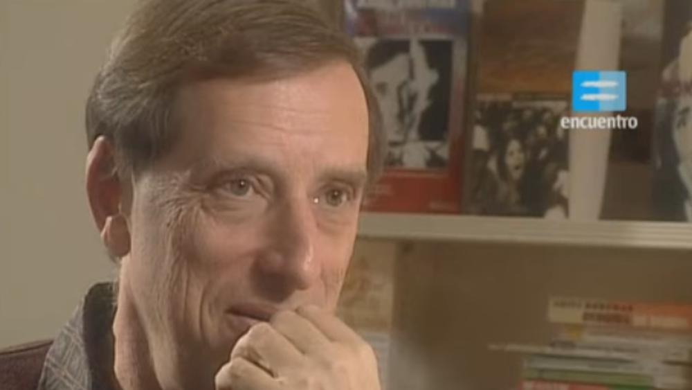 Ariel Dorfman compara el odio actual a migrantes en EEUU con el de Hitler en el New York Times
