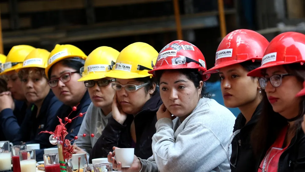 Exdirector del Sence y realidad del empleo en Chile: Tenemos un Código del Trabajo que discrimina a la mujer