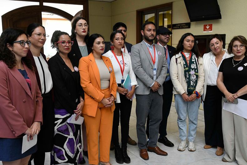 Oposición quiere revertir alza de combustibles con el Mepco desactivado por presidente José Antonio Kast - Agencia Uno