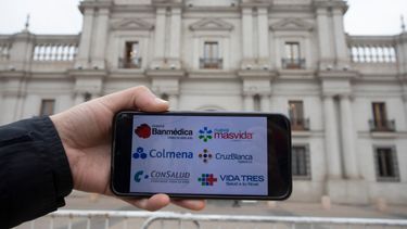 Tras indignación generalizada, Isapres mejoran proceso de devoluciones: Revisa los nuevos montos