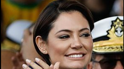 Esposa de Bolsonaro entra en la política para construir un Brasil mejor