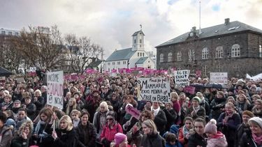 Islandia anuncia este 8 de marzo que será el primer país en erradicar la brecha salarial entre mujeres y hombres