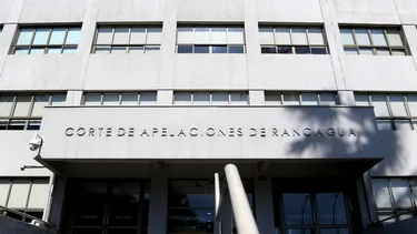 Hijo fue a juicio porque aseguradora se negó a entregar pensión a su madre con enfermedad mental: Corte ordenó pagarla completa