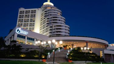 Trabajadores de Enjoy de Punta del Este se manifiestan por incertidumbre laboral ante la reorganización de la empresa