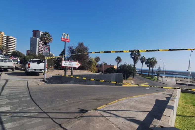 cierran mcdonalds de antofagasta por emision de residuos contaminantes en alcantarillas.png