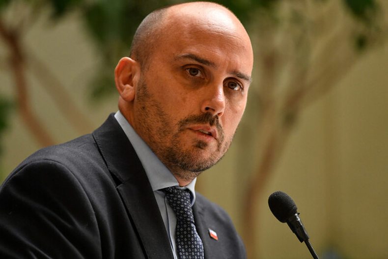 Senador Andrés Longton se refiere a Dominga y línea de acción sobre medio ambiente del gobierno. Créditos: Agencia Uno.&nbsp;
