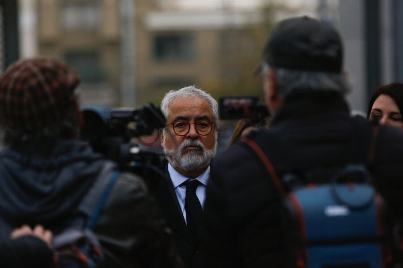 8366 a uno 1600407.jpg