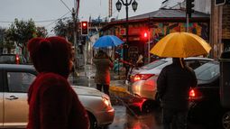 Lluvia en Santiago: La primavera tendrá el regreso de las precipitaciones a la capital