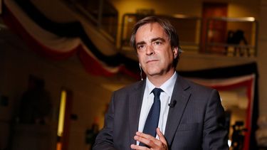 Luciano Cruz-Coke incurre en millonario gasto de oficina: Pertenece a un amigo