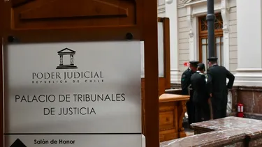 Vecina cerró camino de acceso al predio con cercos y portón metálico dejando sin entrada a dueña: Corte ordena darle llaves