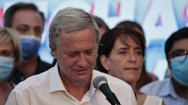 Kast cada vez más solo: Oficialismo y oposición se unen en críticas a líder ultraderechista