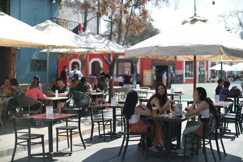 10058 a uno 1214892.webp