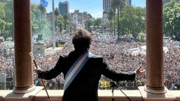 El año de Milei: Ajustes feroces sin resistencia opositora, alta aprobación y baja inflación