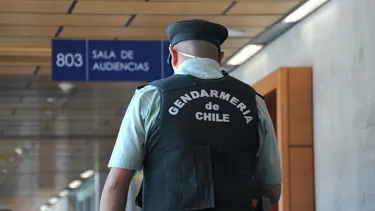 El Desconcierto | gendarme fue sorprendido con droga sintetica en control policial, fue suspendido y apelo en tribunales  fue rechazada.webp