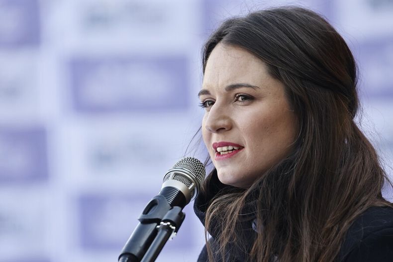 A_UNO_1373109.jpg