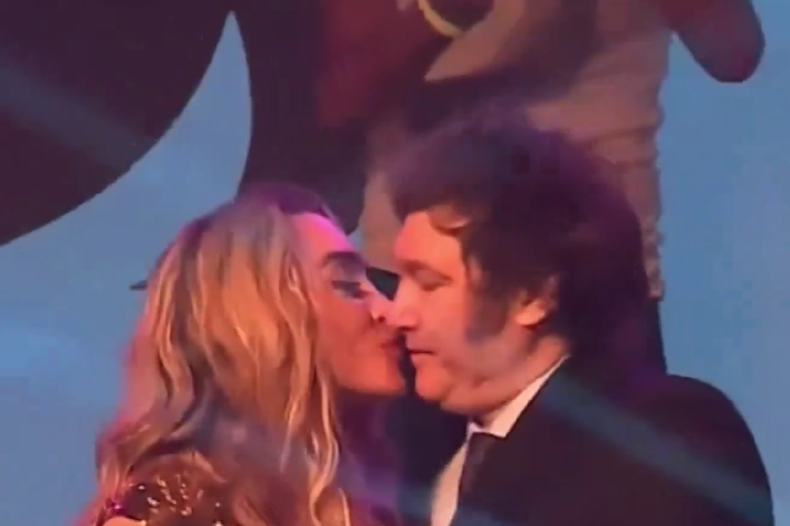 El Presidente de Argentina Javier Milei y su pareja la actriz Fatima Florez.png