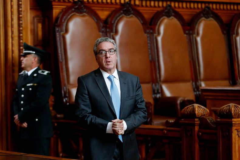 Gabriel Zaliasnik sigue sumando cuestionamientos - Agencia Uno