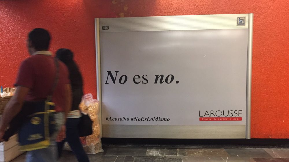 Larousse lanza campaña contra el acoso sexual: Bombón es un dulce esponjado de azúcar, no una mujer