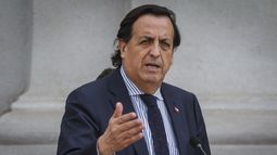Víctor Pérez pide a Fiscal Nacional medidas contra Chong por citar a declarar a Piñera