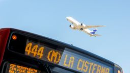 Recorrido 444 desde el Aeropuerto: Cruza 5 comunas y conecta con Estación La Cisterna