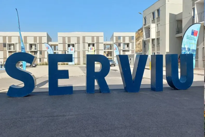 serviu detecto que no habitaba vivienda entregada con subsidio tras 3 fiscalizaciones y denuncias vecinales debera devolverla.webp