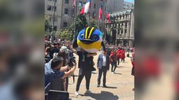 VIDEO| De Fiu Presidente a Fiu volador: Lucas Nervi levantó al sietecolores en La Moneda