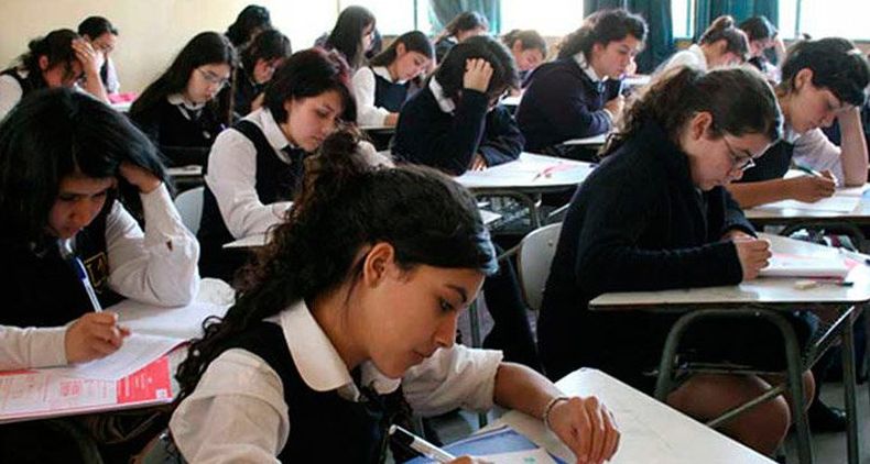 estudiantes e1572031914244 1.jpg